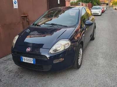 Usata Fiat Punto 77 CV (56 kW) 2015 Nero Utilitaria