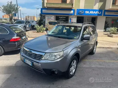Usata Subaru Forester 150 CV (110 kW) 2008 Grigio SUV