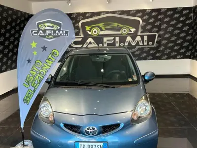 Usata Toyota Aygo 68 CV (50 kW) 2008 Blu Utilitaria