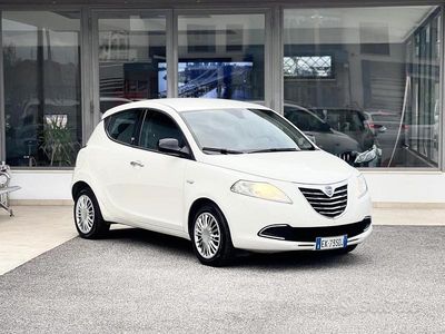 Usata Lancia Ypsilon 69 CV (50 kW) 2011 Bianco Utilitaria