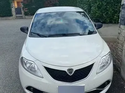Usata Lancia Ypsilon
