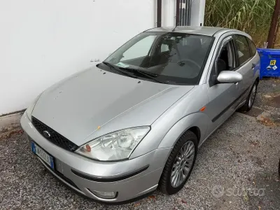 Usata Ford Focus 90 CV (66 kW) 2004 Grigio Berlina