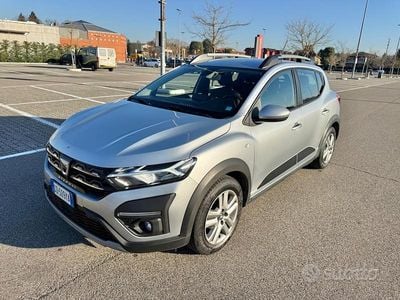 Usata Dacia Sandero Stepway 101 CV (74 kW) 2021 Grigio Berlina