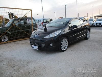 Usata Peugeot 207 CC 110 CV (80 kW) 2009 Nero Cabrio