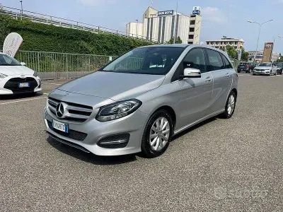 Usata Mercedes B160 Business 90 CV (66 kW) 2016 Other Utilitaria