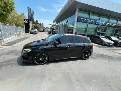 Usata Mercedes B180 AMG 109 CV (80 kW) 2016 Nero Monovolume