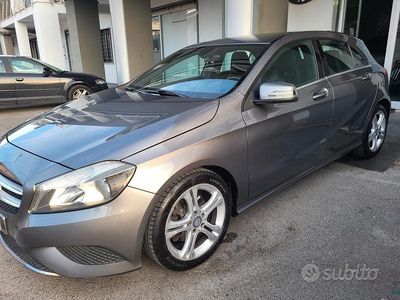 Usata Mercedes A180 Executive 122 CV (89 kW) 2013 Grigio Berlina