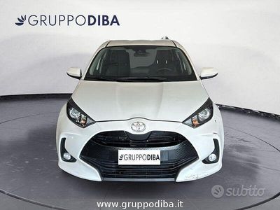 Usata Toyota Yaris Active 72 CV (52 kW) 2023 Bianco Utilitaria