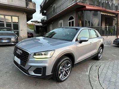 Argento Usata 2019 Audi Q2 S-Line SUV | 18.999 € (Buon prezzo)