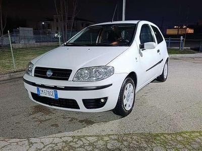 Usata 2004 Fiat Punto Dynamic Berlina | 1299 € (Buon prezzo)