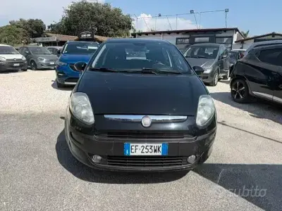 Usata Fiat Punto Evo Dynamic 75 CV (55 kW) 2010 Nero Utilitaria