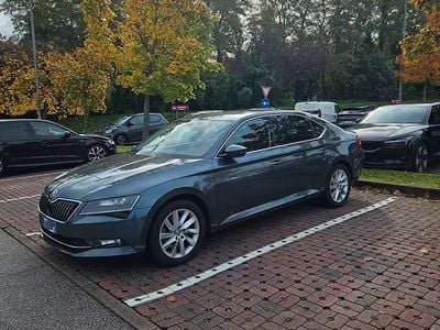 Usata Skoda Superb Executive 150 CV (110 kW) 2018 Grigio Berlina