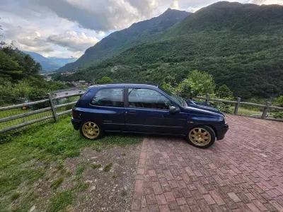 Usata Renault Clio 147 CV (108 kW) 1993 Utilitaria