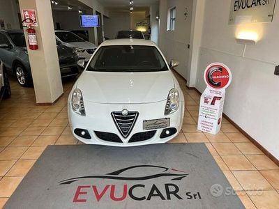 Usata Alfa Romeo Giulietta Distinctive 170 CV (125 kW) 2010 Bianco Utilitaria