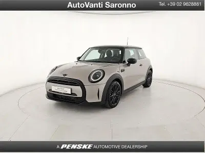 Usado Mini Cooper Classic 136 CV (100 kW) 2024 Gris Utilitario