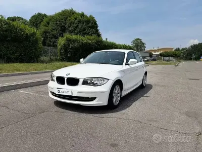 Usata BMW 118 Comfort Edition 143 CV (105 kW) 2010 Bianco Utilitaria