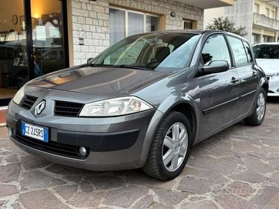 Usata Renault Mégane II 111 CV (81 kW) 2005 Grigio Berlina