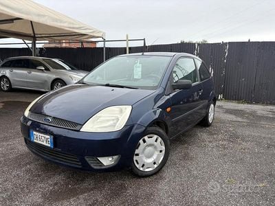 Occasion Ford Fiesta 75 ch (55 kW) 2003 Bleue Citadine
