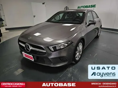 Usata Mercedes A250 Business 224 CV (164 kW) 2021 Grigio montagna magno Berlina