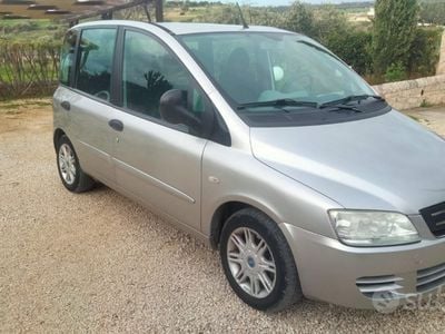 Usata Fiat Multipla 120 CV (88 kW) 2006 Grigio Monovolume