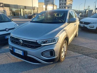 Usata VW T-Roc Life 110 CV (80 kW) 2022 Grigio SUV