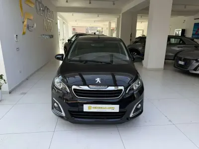 Usata Peugeot 108 Allure 72 CV (52 kW) 2021 Nero metallizzato Berlina
