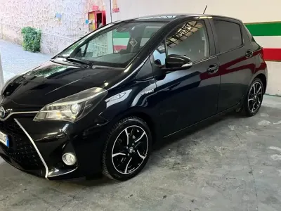 Usata Toyota Yaris Edition 73 CV (53 kW) 2017 Nero Utilitaria
