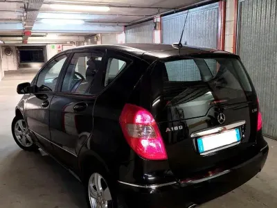 Usata Mercedes 180 116 CV (85 kW) 2009 Nero Berlina