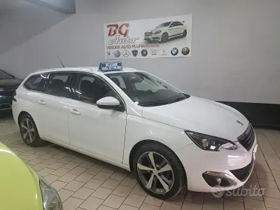 Gebraucht Peugeot 308 Allure 120 PS (88 kW) 2016 Weiß Kombi