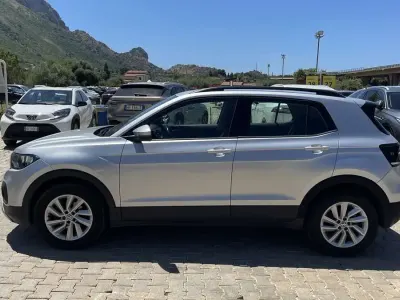 Usata VW T-Cross Style 95 CV (69 kW) 2022 Argento SUV