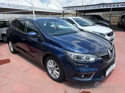 Usata Renault Mégane Intens 110 CV (80 kW) 2019 Blu Berlina
