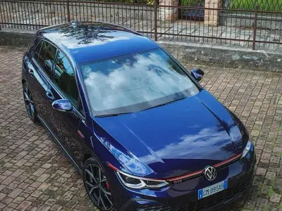 Usata VW Golf VIII GTI 245 CV (180 kW) 2023 Blu Berlina