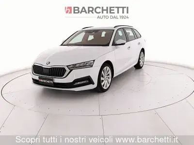 Usata Skoda Octavia Executive 150 CV (110 kW) 2021 Bianco Station wagon