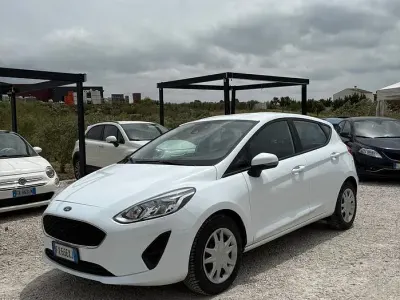 Usado Ford Fiesta Vignale 86 HP (63 kW) 2019 Branco Citadino