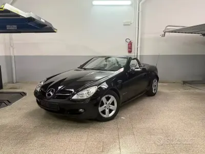 Usata Mercedes SLK200 163 CV (119 kW) 2005 Nero Cabrio
