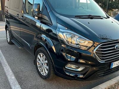 Usata Ford Tourneo 130 CV (95 kW) 2019 Nero