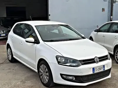 Usata VW Polo Trendline 90 CV (66 kW) 2013 Bianco Utilitaria