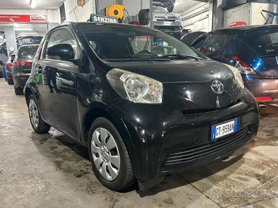 usata Toyota iQ MANUALE anno 2009