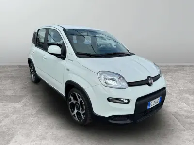 Usata Fiat Panda Sport 69 CV (50 kW) 2022 Bianco Utilitaria