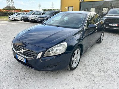 Usata Volvo S60 Momentum 115 CV (84 kW) 2012 Nero Berlina