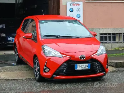 Usado Toyota Yaris 72 CV (52 kW) 2018 Rojo Berlina