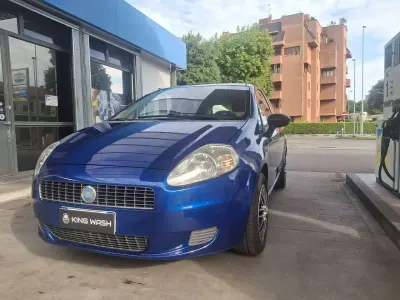 Usata Fiat Grande Punto Active 65 CV (47 kW) 2006 Blu/azzurro Utilitaria