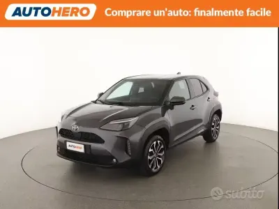 Usata Toyota Yaris Cross 92 CV (67 kW) 2022 Grigio SUV