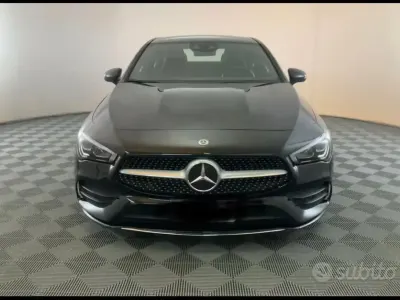Usata Mercedes CLA200 163 CV (119 kW) 2019 Nero Coupé