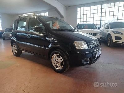 Usata Fiat Panda Climbing 59 CV (43 kW) 2010 Blu Utilitaria