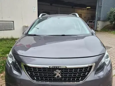 Usata Peugeot 2008 Allure 82 CV (60 kW) 2018 Grigio SUV