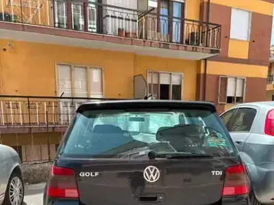 Usata VW Golf IV 110 CV (80 kW) 2000 Nero Berlina
