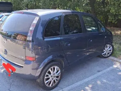 Usata Opel Meriva Cosmo 75 CV (55 kW) 2009 Monovolume