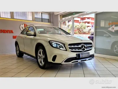 Usata Mercedes GLA180 Executive 122 CV (89 kW) 2017 Bianco SUV