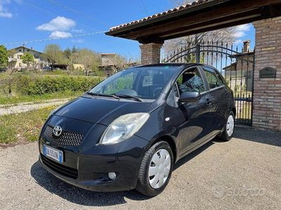 Usata Toyota Yaris Sol 87 CV (63 kW) 2006 Nero Berlina